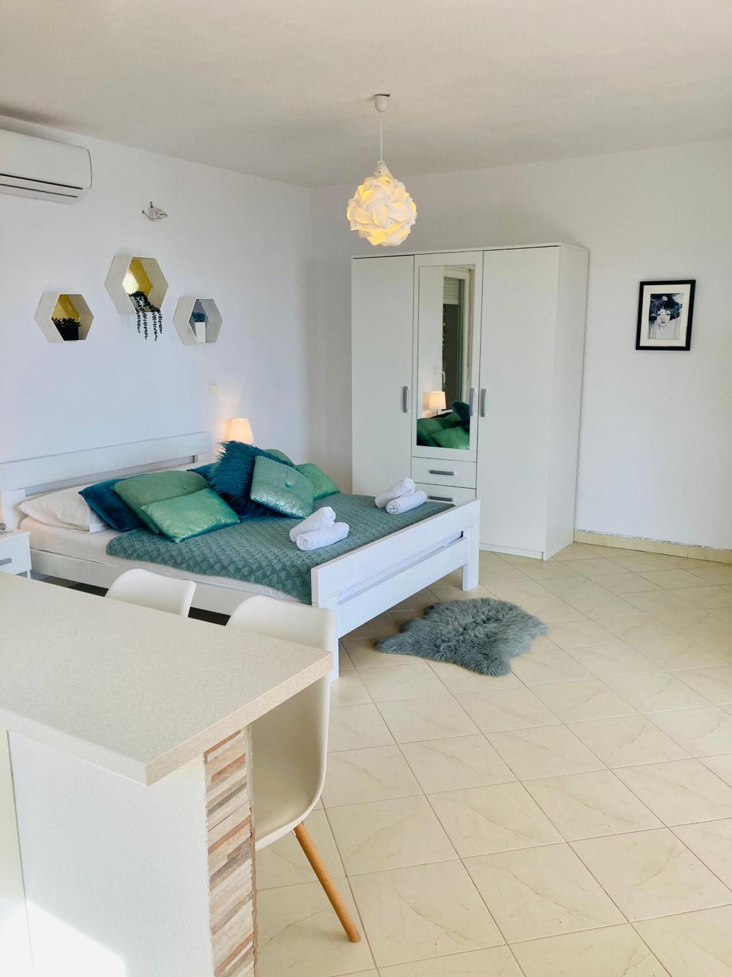 Apartments Jurakovic Zivogosce Luaran gambar