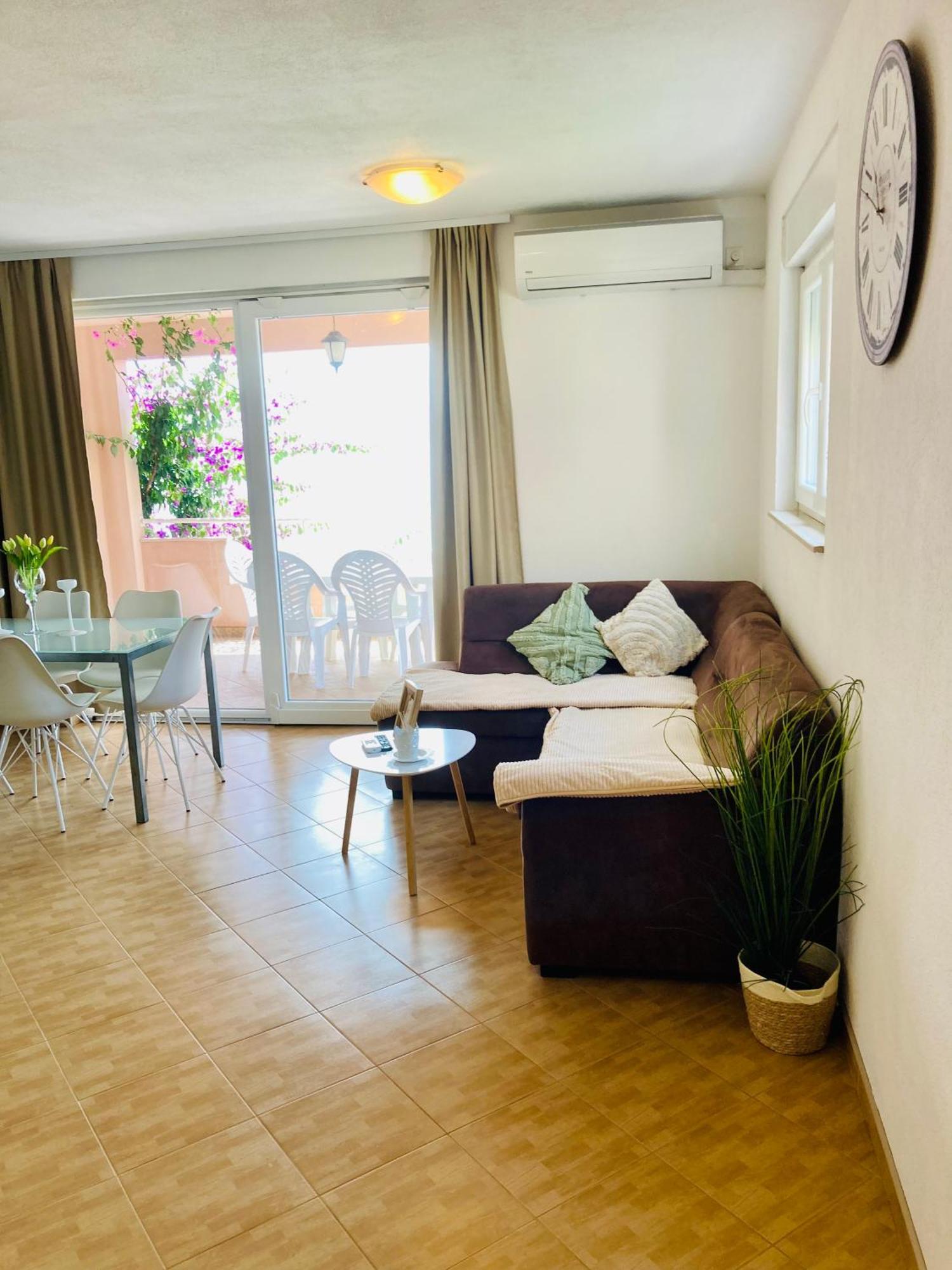 Apartments Jurakovic Zivogosce Luaran gambar
